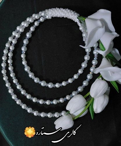 دسته گل عروس لاله و شیپوری لمسی با دیزاین مروارید و کریستال